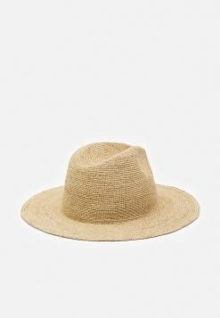 Remise ❤️ ARKET Chapeau Prix Aimable headgear couleur unie women 🛒 -ARKET Soldes Boutique 8e411c40f68842c98f3ff5068d96d839