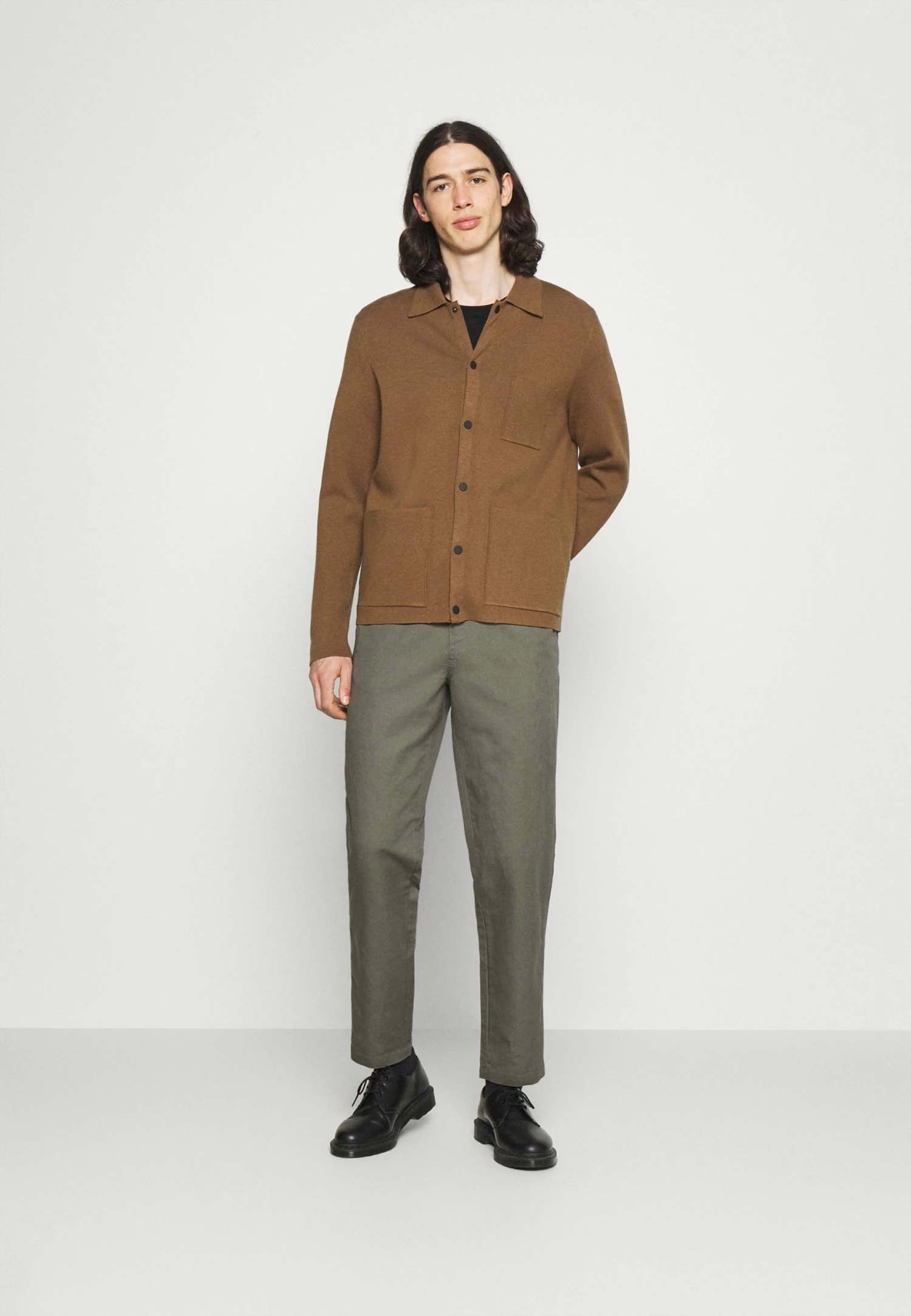 Tout neuf ๐ ARKET Pantalon classique Men ๐ 4 Tout neuf ๐ ARKET Pantalon classique Men ๐ โ Image 2