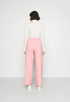 Le moins cher 😍 ARKET Pantalon classique Women 🔥 -ARKET Soldes Boutique 9aa0f58c6a8e412cad1d8215c05913b5