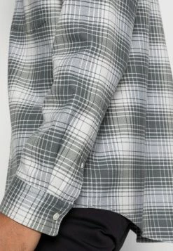 Acheter 🌟 ARKET Chemise Prix Abordable shirt col kent men ⭐ 12 Acheter 🌟 ARKET Chemise Prix Abordable shirt col kent men ⭐ -ARKET Soldes Boutique 9c336f50d69942f68575dc276f50380e