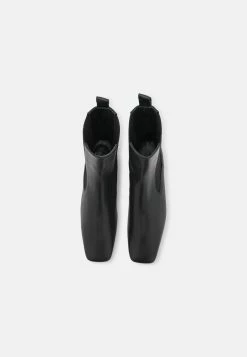 Les meilleures critiques de ⭐ ARKET Bottines Assurance De l’Authenticité ankle boots carré women ❤️ 13 Les meilleures critiques de ⭐ ARKET Bottines Assurance De l’Authenticité ankle boots carré women ❤️ -ARKET Soldes Boutique 9d6688fe348b4e0a84fd72a4348315d8