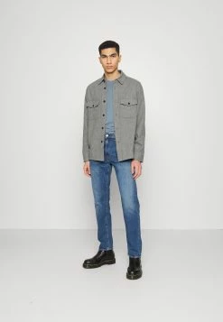 Meilleure vente 🎁 ARKET Chemise Men 🛒 -ARKET Soldes Boutique a3cc202ba5d444ada3957de4550c79f6