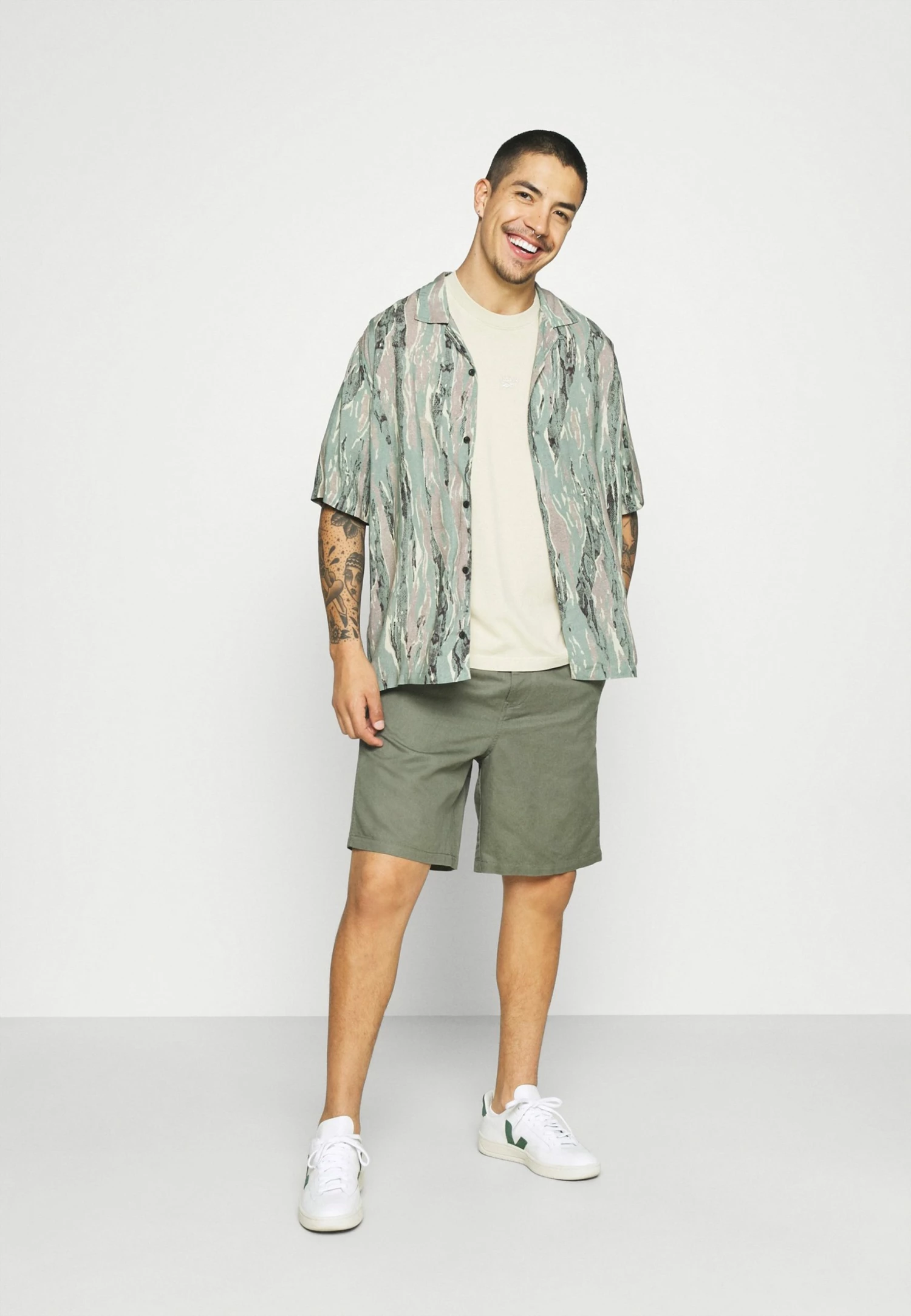 Les meilleures critiques de 🌟 ARKET Prix Distinctifs LINEN SHORTS - Short trouser normale men ⌛ 4 Les meilleures critiques de 🌟 ARKET Prix Distinctifs LINEN SHORTS - Short trouser normale men ⌛ – Image 2