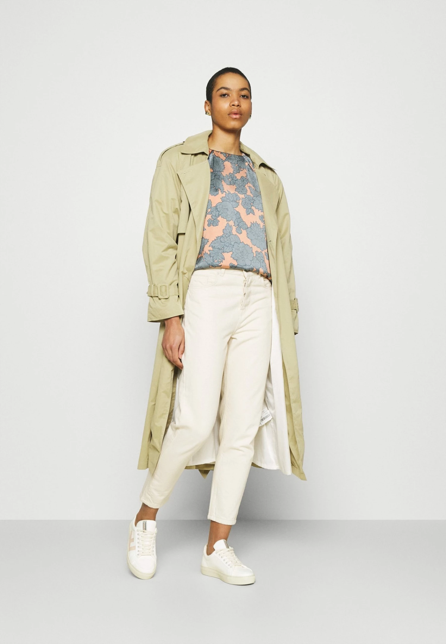 Bon marché 👍 ARKET Blouse - Blouse Prix Cassé shirt col rond women ✔️ 4 Bon marché 👍 ARKET Blouse - Blouse Prix Cassé shirt col rond women ✔️ – Image 2