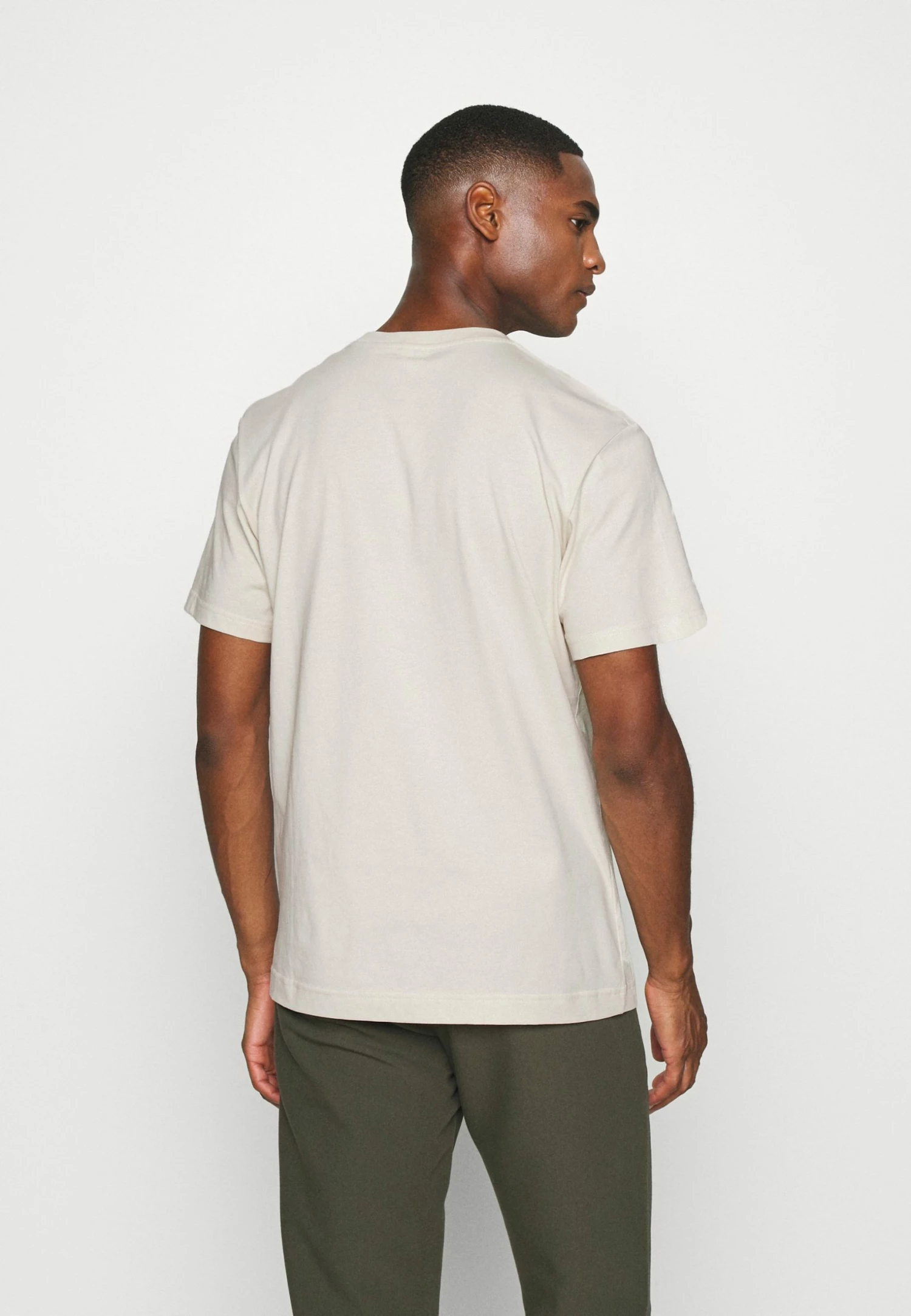 Meilleure vente 😀 ARKET T-shirt basique Men 💯 5 Meilleure vente 😀 ARKET T-shirt basique Men 💯 – Image 3