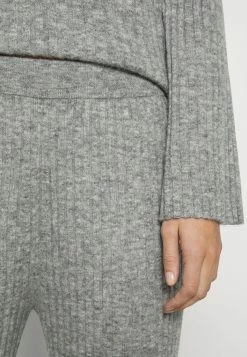 Nouveau 👍 ARKET Pyjama Prix Accessible nightwear combination haute women 🎁 13 Nouveau 👍 ARKET Pyjama Prix Accessible nightwear combination haute women 🎁 -ARKET Soldes Boutique b8a932f1bce34a8b8076fcae0c73680d