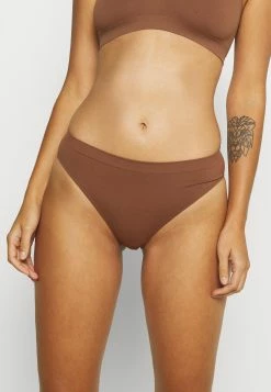 Les meilleures critiques de ⌛ Prix Légers ARKET Slip underpant normale women 🛒