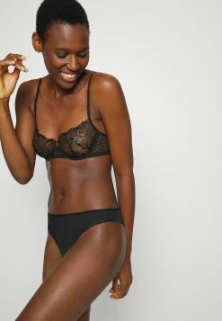 Grosses soldes 👏 Prix Refroidis ARKET Soutien-gorge à armatures bra transparent women 🔥 -ARKET Soldes Boutique bd8282a4ade643a68ee9694c95166390