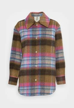 Le moins cher 😍 Prix Abordable ARKET Manteau classique coat col à revers women 👍 10 Le moins cher 😍 Prix Abordable ARKET Manteau classique coat col à revers women 👍 -ARKET Soldes Boutique c15d742eb8e949f780eee307bf40feaf