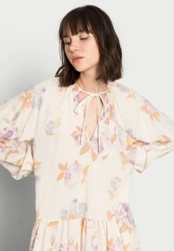 Le moins cher 🧨 ARKET👗 DRESS - Robe de jour Women ❤️ -ARKET Soldes Boutique c46417590fb34968b11a8648b8ce2fdc