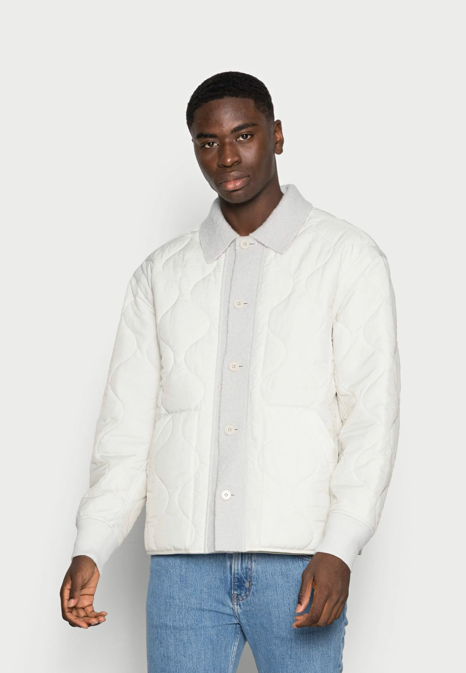 Grosses soldes đ ARKET Veste lĂ©gĂšre Garantie De QualitĂ© 100% coat col à revers men â 3 Grosses soldes đ ARKET Veste lĂ©gĂšre Garantie De QualitĂ© 100% coat col à revers men â