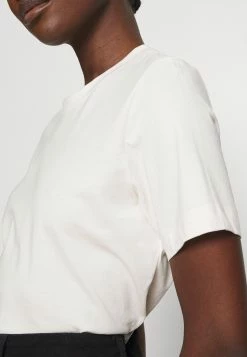 De gros 👍 ARKET T-shirt basique Women 🌟 27 De gros 👍 ARKET T-shirt basique Women 🌟 -ARKET Soldes Boutique c84d7e398e594e359de41be3f8599d22