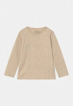 Meilleure affaire 🔔 ARKET UNISEX - T-shirt à manches longues Meilleure qualité t shirt col rond kids 😀 11 Meilleure affaire 🔔 ARKET UNISEX - T-shirt à manches longues Meilleure qualité t shirt col rond kids 😀 -ARKET Soldes Boutique cc2980140feb4d1c878331563df2bcd9