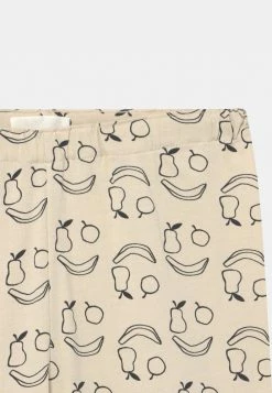 Les meilleures critiques de ❤️ ARKET UNISEX - Short Prix Réduit trouser haute kids 🤩 -ARKET Soldes Boutique cdbac093a89c43e5ae8a4fb07cd35499