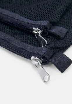 Le moins cher 🧨 ARKET UNISEX - Trousse de toilette All 👍 -ARKET Soldes Boutique cde584a7f6994d618d2ab4743043a488