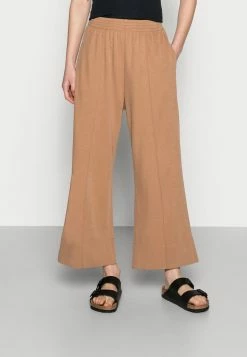 Les meilleures critiques de 🎁 ARKET Pantalon classique Women 😍