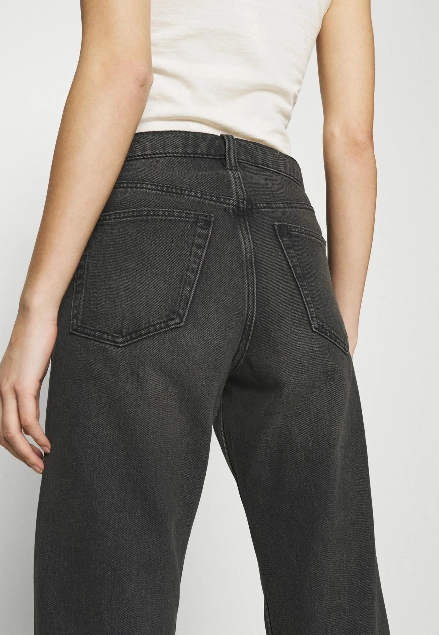 Meilleur prix 😀 Prix Discount ARKET Jean droit trouser normale women 🧨 7 Meilleur prix 😀 Prix Discount ARKET Jean droit trouser normale women 🧨 – Image 5