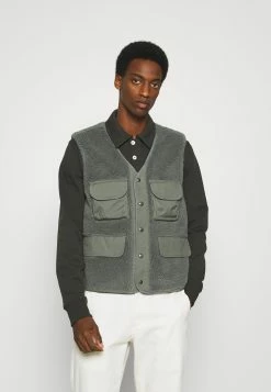 Bon marché ✔️ Prix Favorable ARKET Veste sans manches col en v profond men 🤩