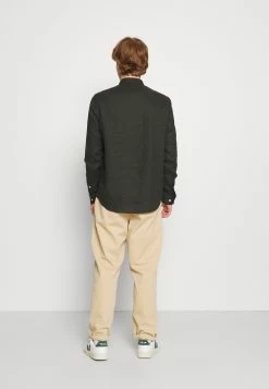 Nouveau ⭐ ARKET Prix Ourlé Linen Shirt - Chemise col kent men ⭐ 19 Nouveau ⭐ ARKET Prix Ourlé Linen Shirt - Chemise col kent men ⭐ -ARKET Soldes Boutique e0b59e37486f49f1a08c0cb9e12d5854