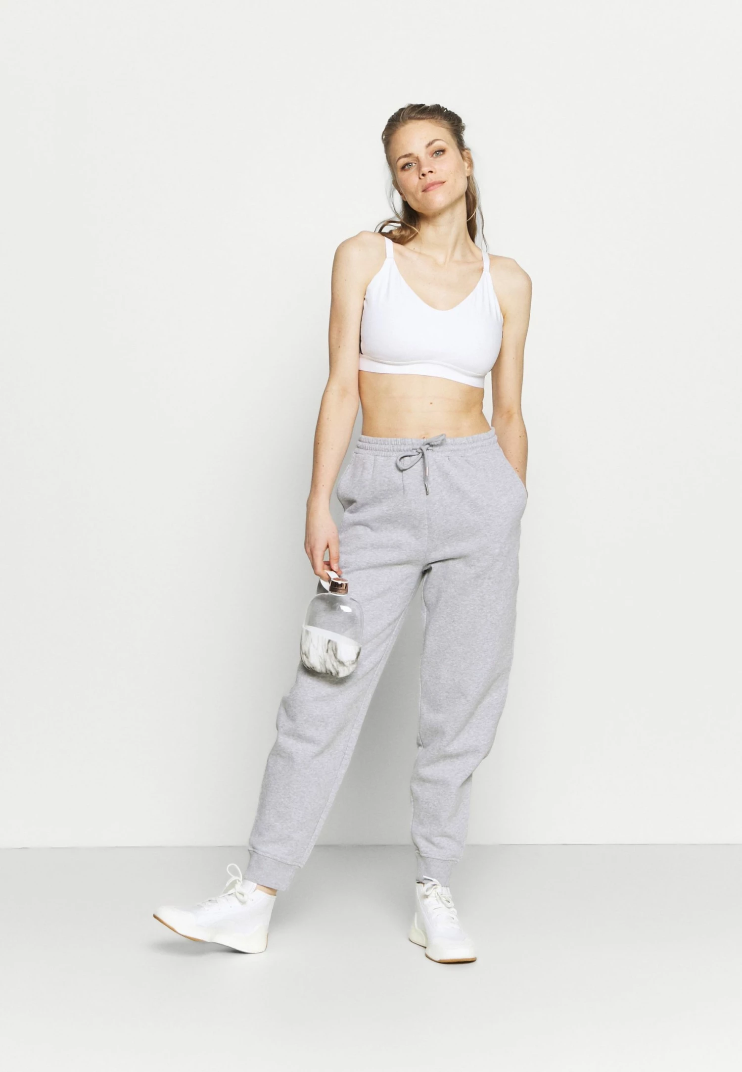 Top 10 ✨ ARKET Pantalon de survêtement Women ❤️ 4 Top 10 ✨ ARKET Pantalon de survêtement Women ❤️ – Image 2