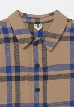 Top 10 🎁 ARKET UNISEX - Chemise Qualité garantie 100% shirt col à revers kids 🧨 7 Top 10 🎁 ARKET UNISEX - Chemise Qualité garantie 100% shirt col à revers kids 🧨 -ARKET Soldes Boutique e1fc4b86a82348439e6f80a4db30bbfc