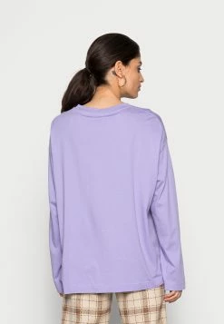 Acheter 🔔 ARKET T-shirt à manches longues Women ✔️ 16 Acheter 🔔 ARKET T-shirt à manches longues Women ✔️ -ARKET Soldes Boutique e360098cc12e42d1936b32a19cad6795