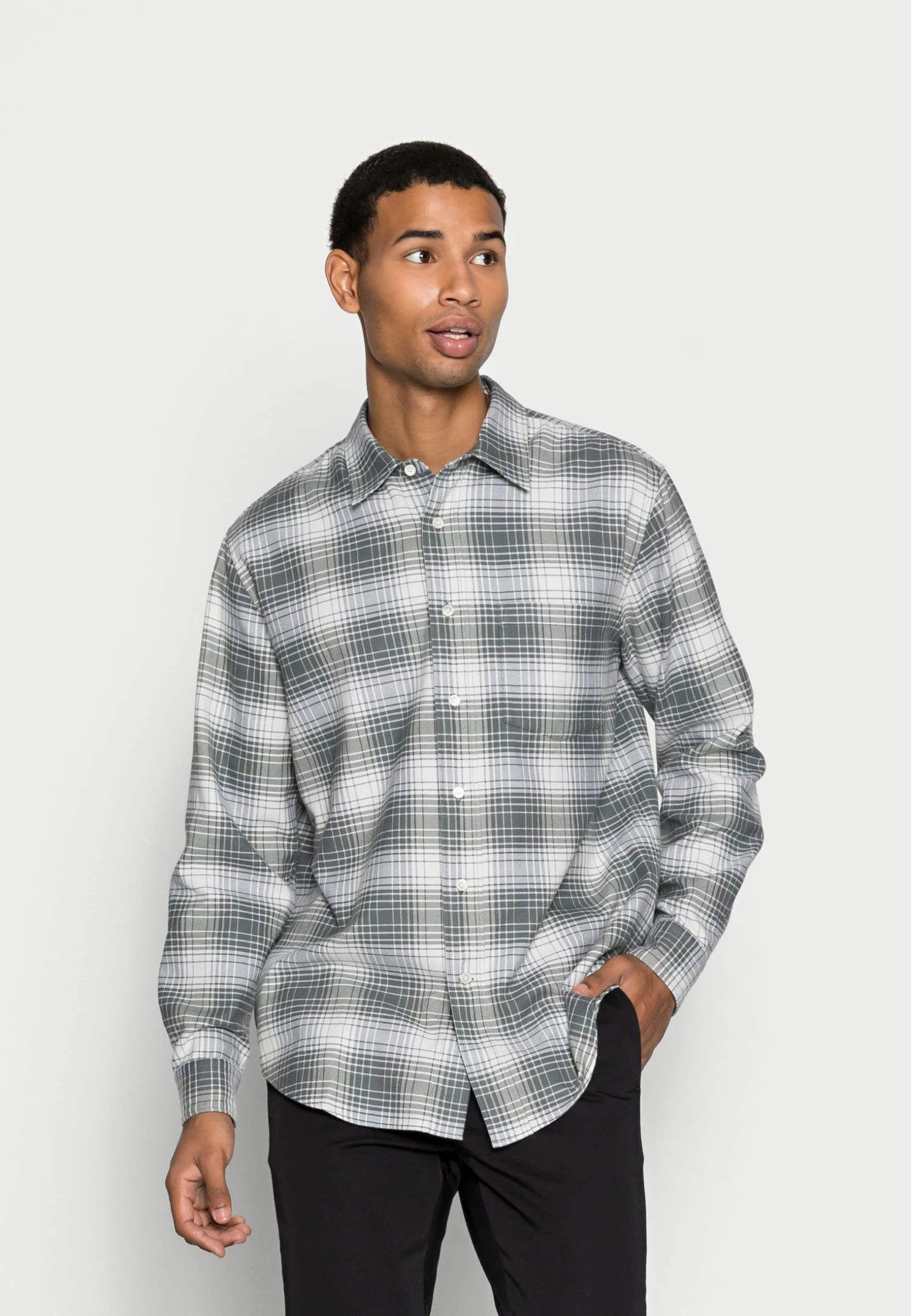 Acheter 🌟 ARKET Chemise Prix Abordable shirt col kent men ⭐ 3 Acheter 🌟 ARKET Chemise Prix Abordable shirt col kent men ⭐