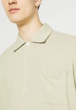 Le moins cher ⭐ ARKET Chemise Men 💯 13 Le moins cher ⭐ ARKET Chemise Men 💯 -ARKET Soldes Boutique e826cd3958d640788c2fb65c8b29dce4