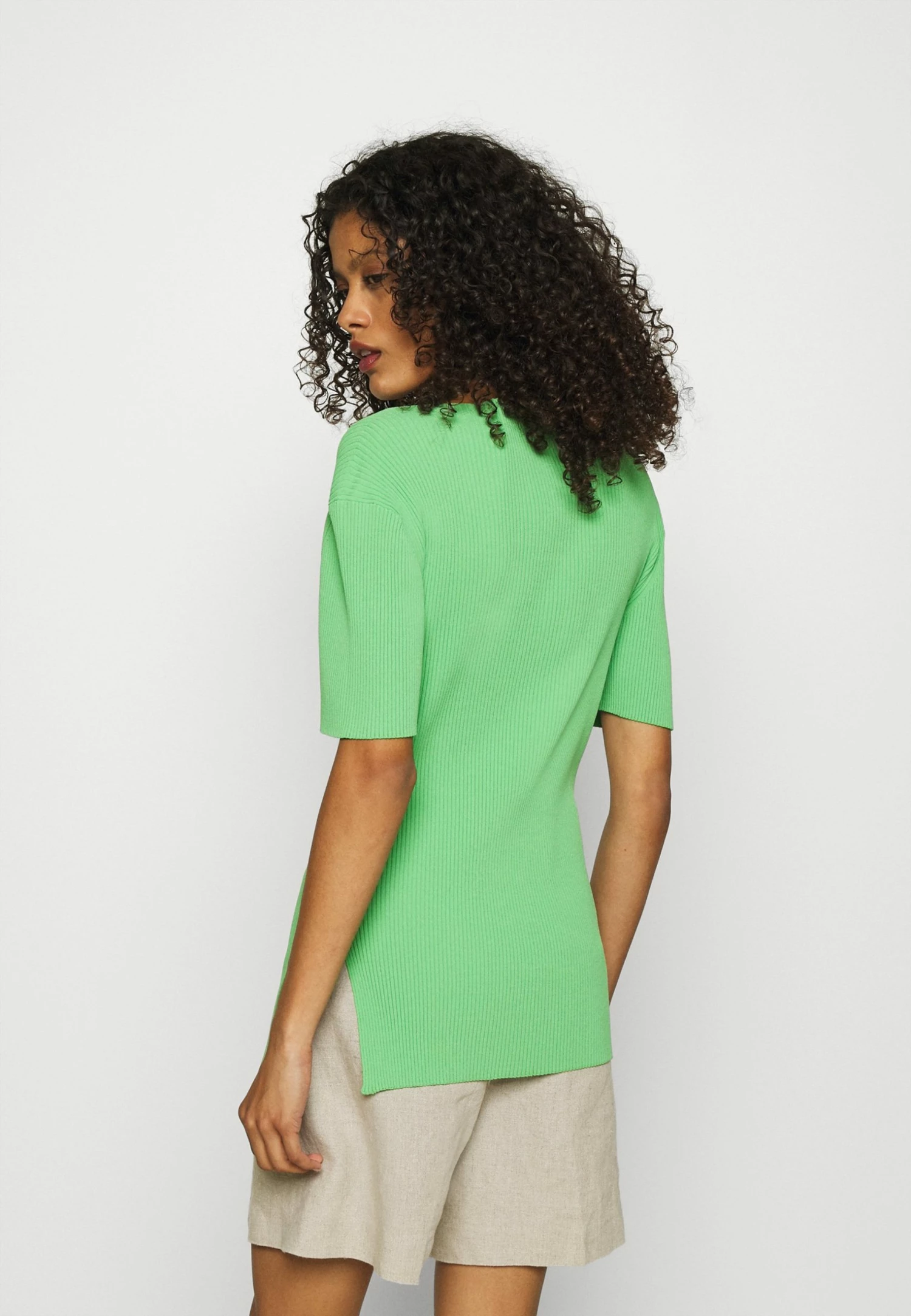 Tout neuf 🔥 ARKET T-shirt basique Soldes En Ligne t shirt col bateau women ⭐ 5 Tout neuf 🔥 ARKET T-shirt basique Soldes En Ligne t shirt col bateau women ⭐ – Image 3