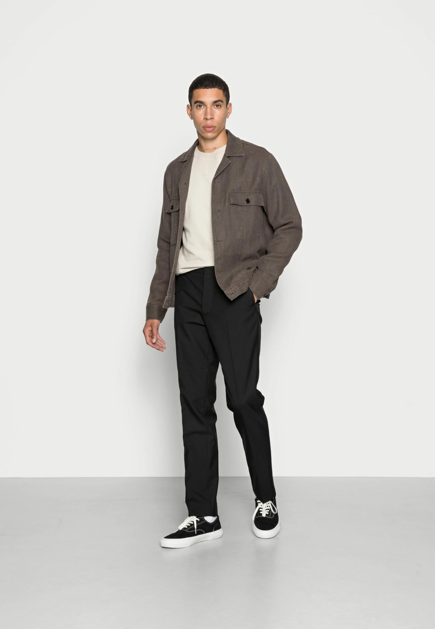 Meilleur prix ✔️ ARKET Pantalon classique Men ⌛ 4 Meilleur prix ✔️ ARKET Pantalon classique Men ⌛ – Image 2