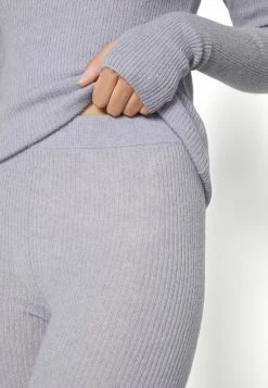 Acheter 💯 ARKET Qualité Garantie Bas de pyjama night trouser haute women ⌛ -ARKET Soldes Boutique f181ed35e0df417ca724885f7b589ec2