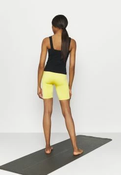 Top 10 🌟 ARKET Prix Usine SHORTS - Collants trouser yoga & pilates women 🌟 -ARKET Soldes Boutique f27a205051d7466d86c705eaf24cdeb4