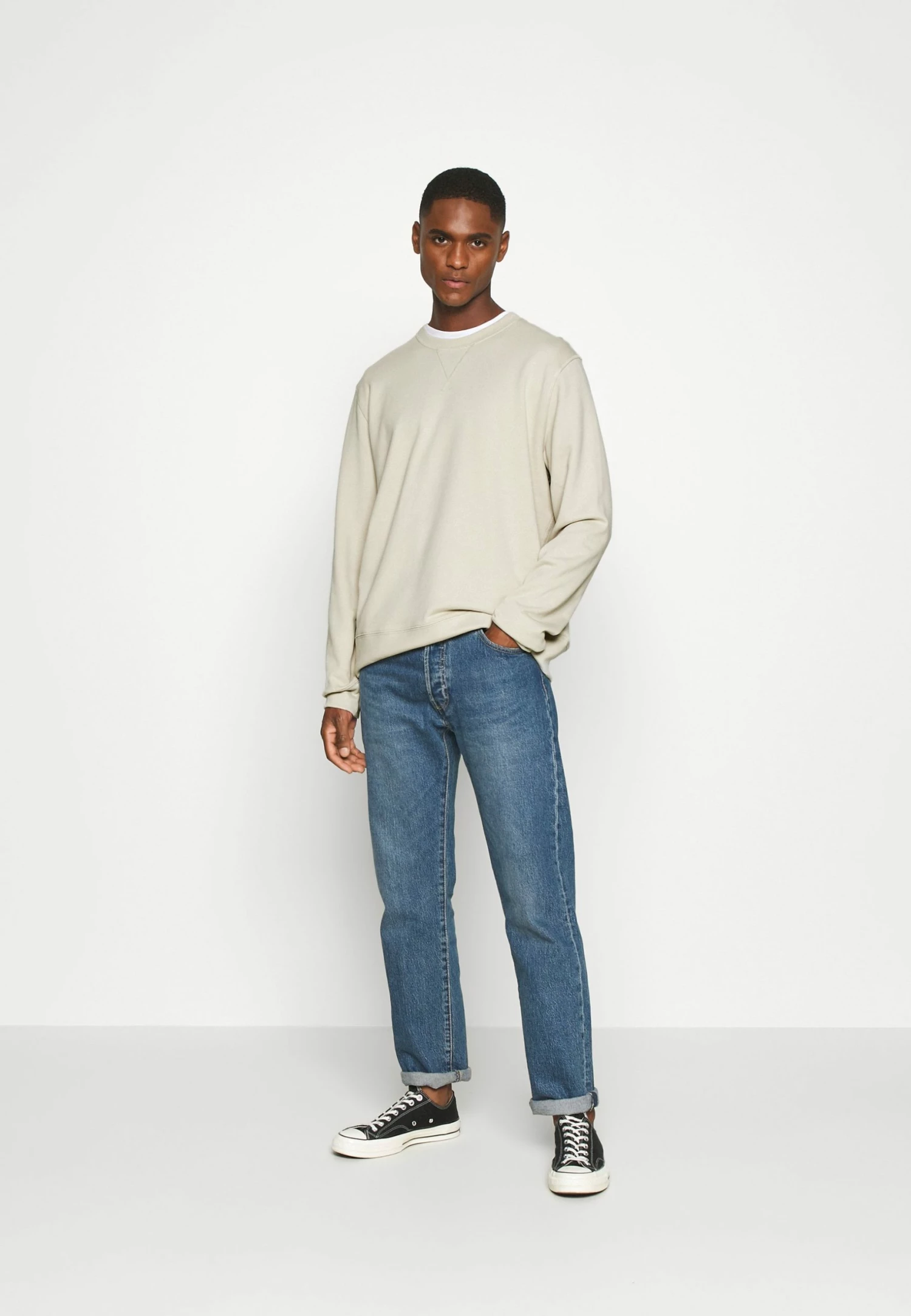 Tout neuf 🛒 ARKET Vendre Sweatshirt pullover col rond men 👏 4 Tout neuf 🛒 ARKET Vendre Sweatshirt pullover col rond men 👏 – Image 2