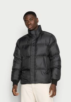 Les meilleures critiques de 😍 ARKET Bonne Qualité Veste d'hiver coat col doublé men 🌟