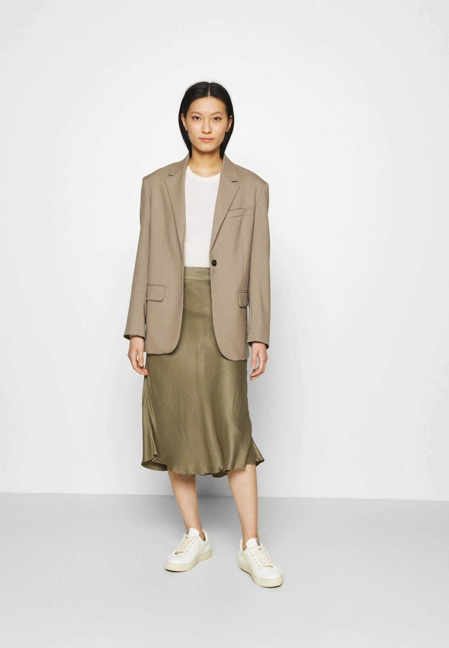 Top 10 ⌛ ARKET T-shirt à manches longues Women ✔️ 4 Top 10 ⌛ ARKET T-shirt à manches longues Women ✔️ – Image 2