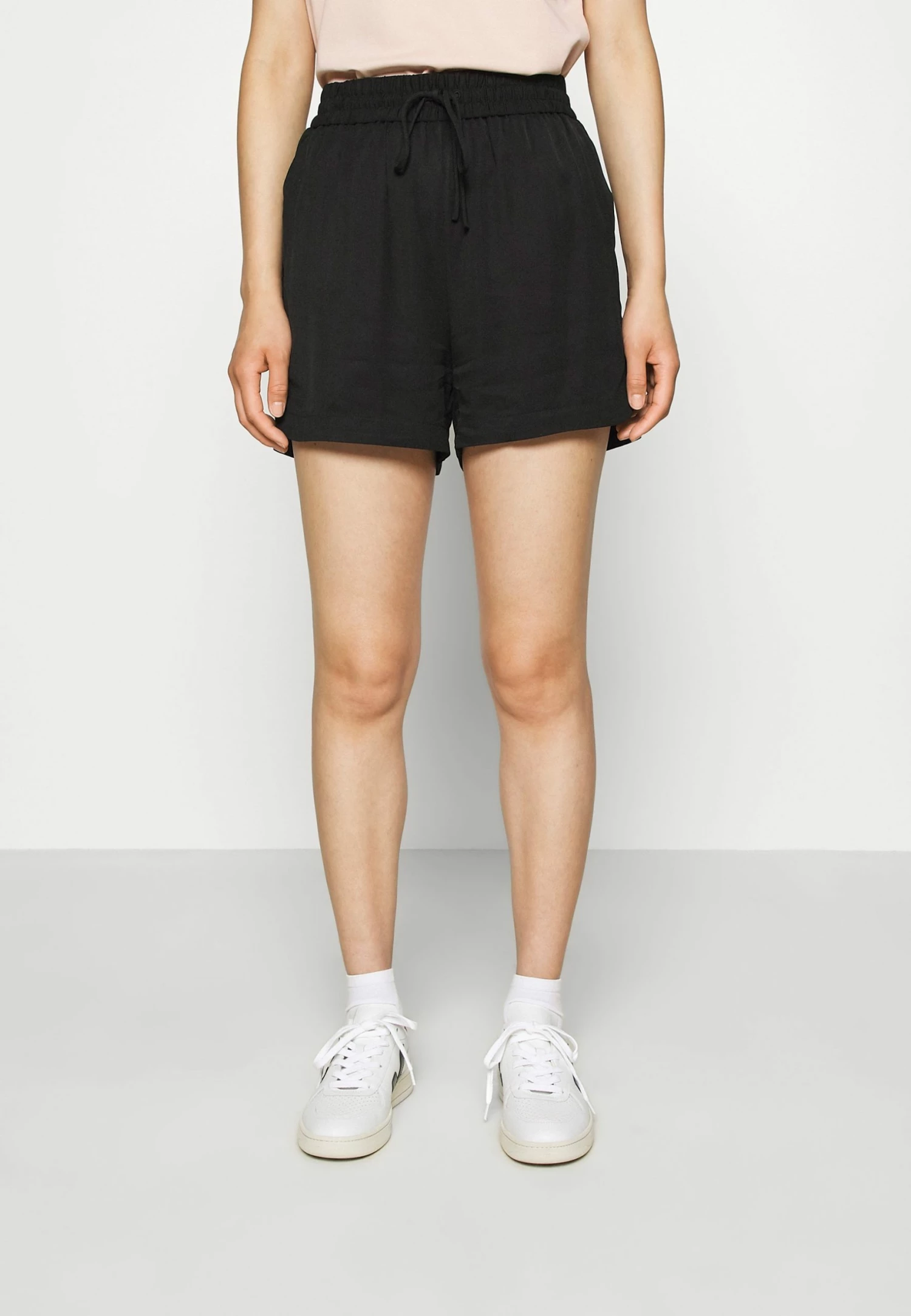 Acheter ⭐ ARKET qualité absolue Short trouser haute women 💯 3 Acheter ⭐ ARKET qualité absolue Short trouser haute women 💯