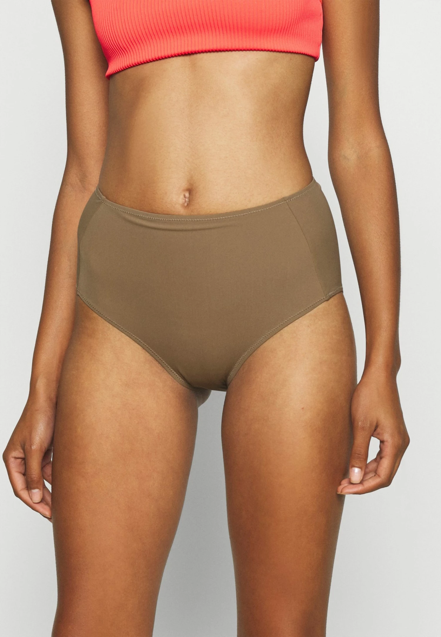 Meilleure vente 🔥 ARKET Qualité Supérieure Bas de bikini beach trouser normale women 🤩 3 Meilleure vente 🔥 ARKET Qualité Supérieure Bas de bikini beach trouser normale women 🤩