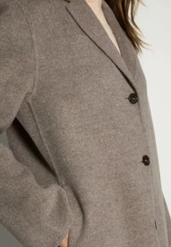 Bon marché ⭐ ARKET COAT - Manteau classique Bon Rapport Coût-Efficacité col revers women 🌟 -ARKET Soldes Boutique f995b53f5d1543169b06d70e5ea5edf7