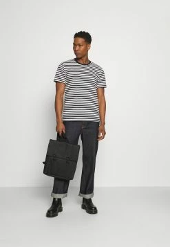 Meilleure vente 🎉 ARKET Se Vend Bas Prix T-shirt basique t shirt col rond men 🤩 -ARKET Soldes Boutique fba7a0105b3a404e8b3bdba4525a8c4a